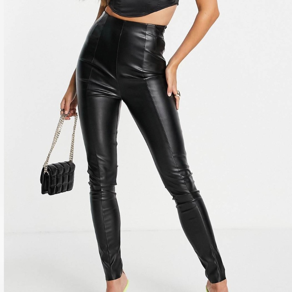 Leather look sculpt pants NWT